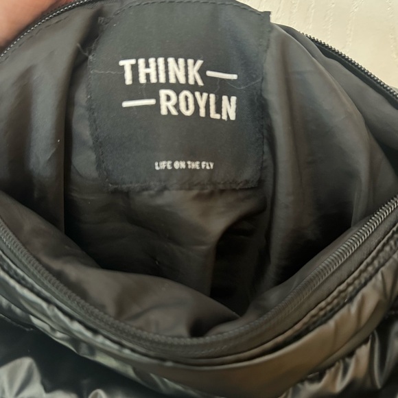 Think Royln Elton Black Quilted Large Crossbody Hobo Bag with adjustable Strap - Picture 4 of 7